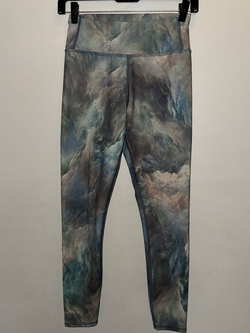 R and Dry Collection Galaxy Leggings Celestial Space Women’s Size Medium